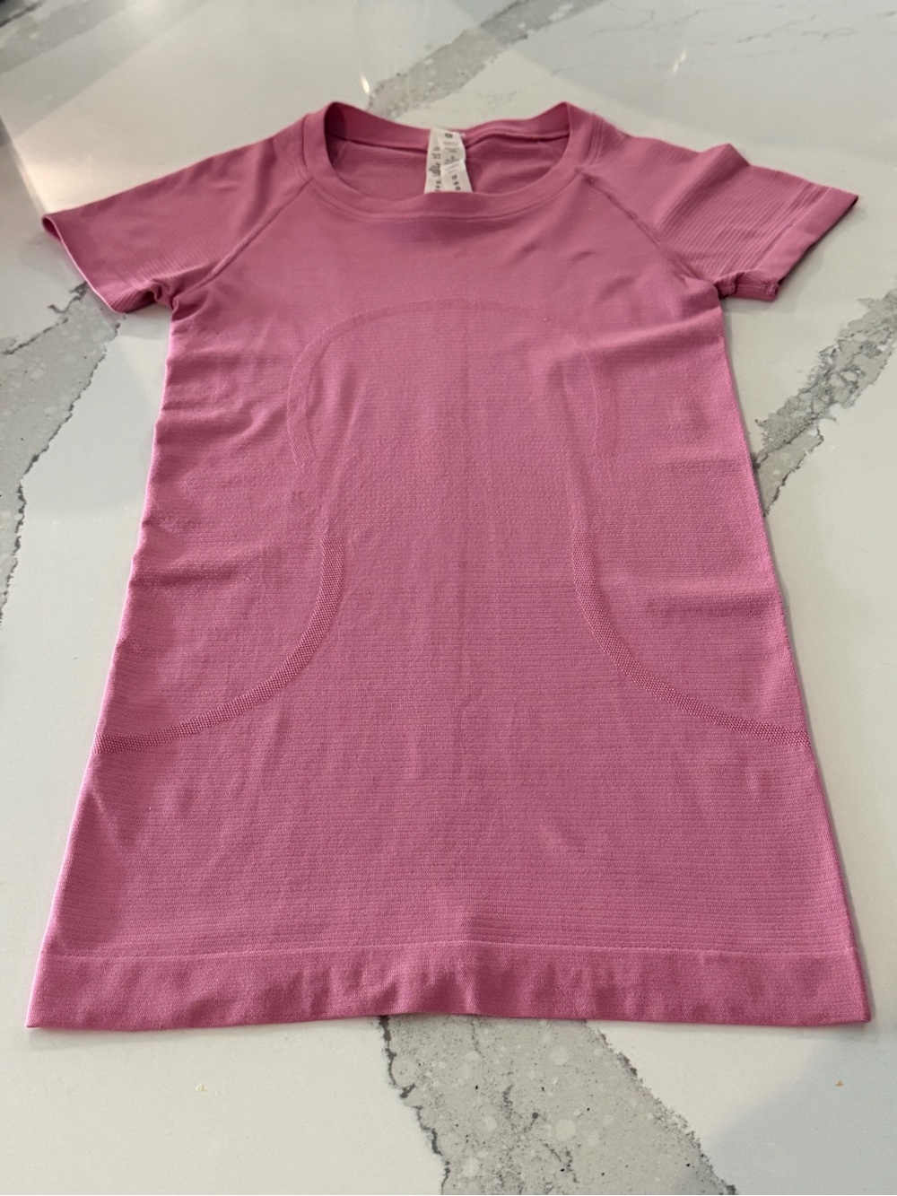 Lululemon Swiftly Tech Short Sleeve 2.0 shirt Pink Size 0